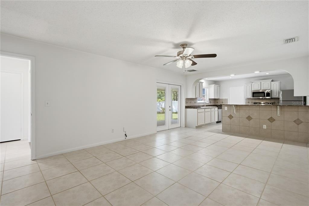 2028 Sussex Road - Photo 10