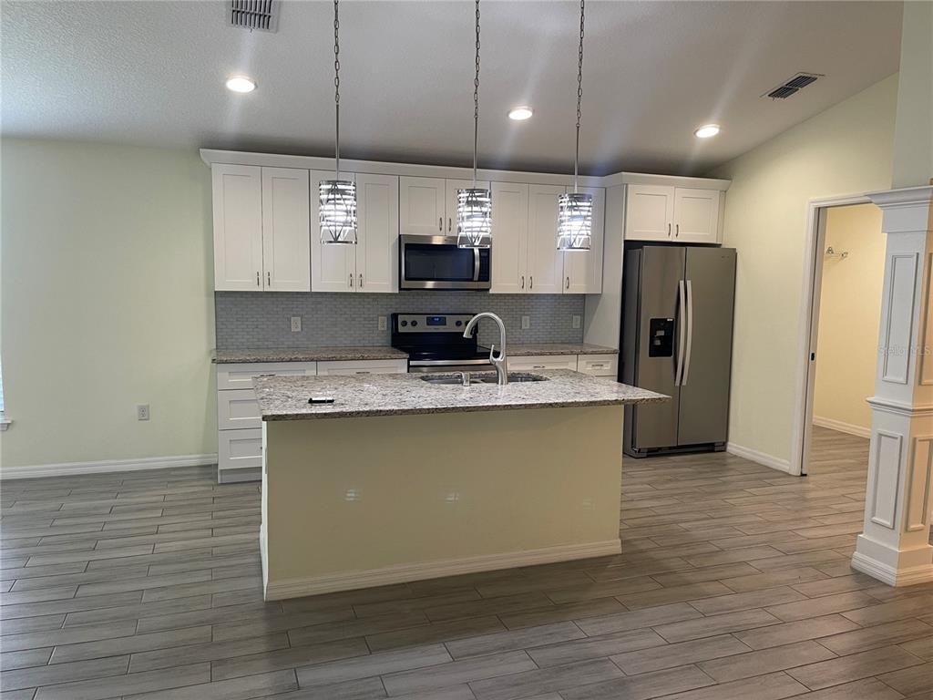 208 Missouri Avenue - Photo 0