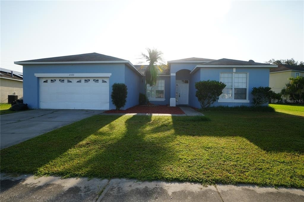 2560 Sage Drive W - Photo 0