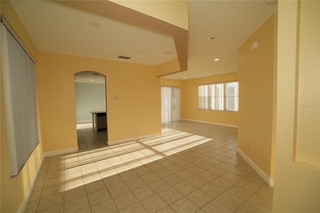 2560 Sage Drive W - Photo 3