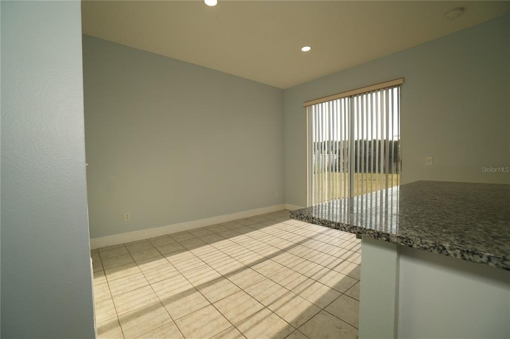 2560 Sage Drive W - Photo 9