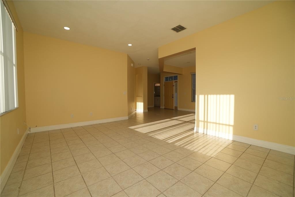 2560 Sage Drive W - Photo 6