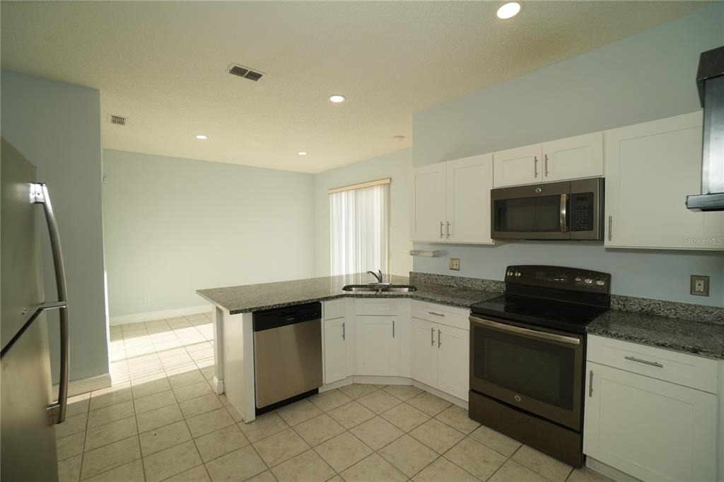2560 Sage Drive W - Photo 7