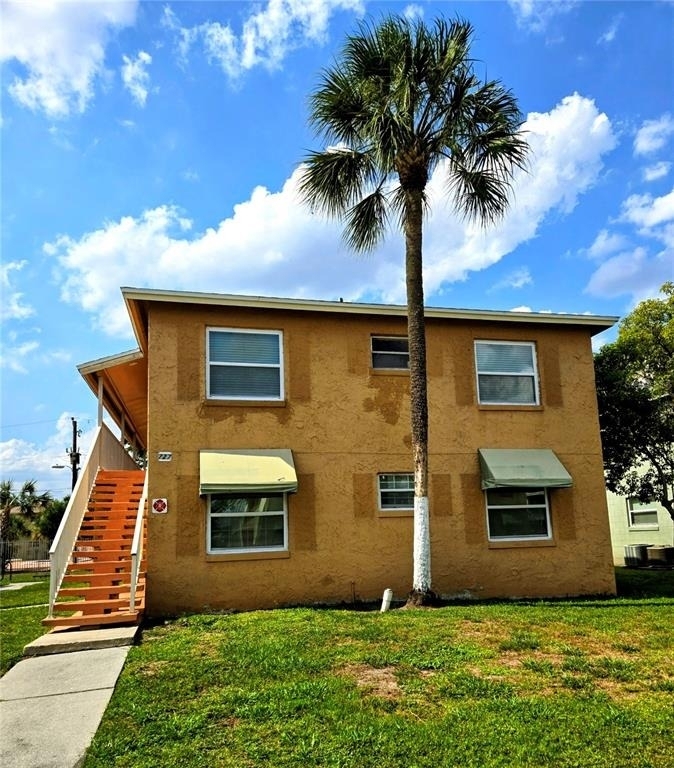 727 Michigan Court - Photo 0