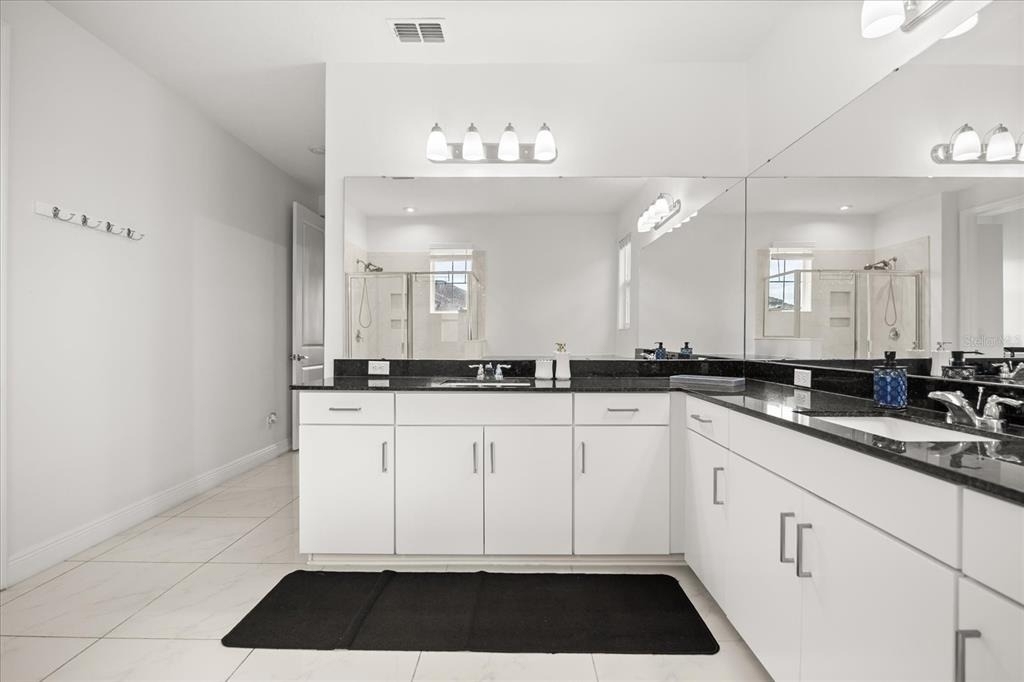 8109 Ludington Circle - Photo 32