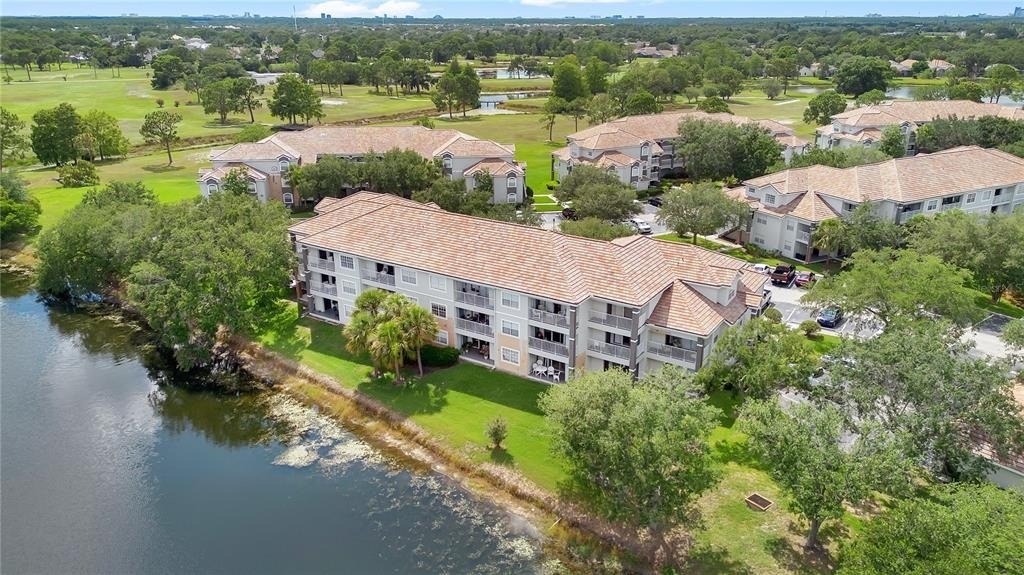 13815 Fairway Island Drive - Photo 17