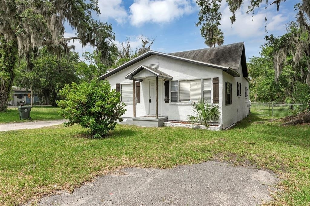611 Marion Street - Photo 1