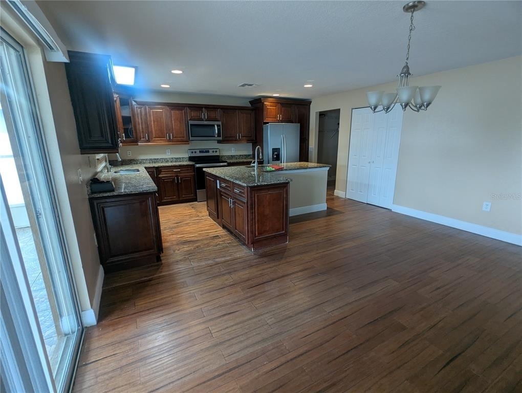 1628 Strthmore Circle - Photo 5