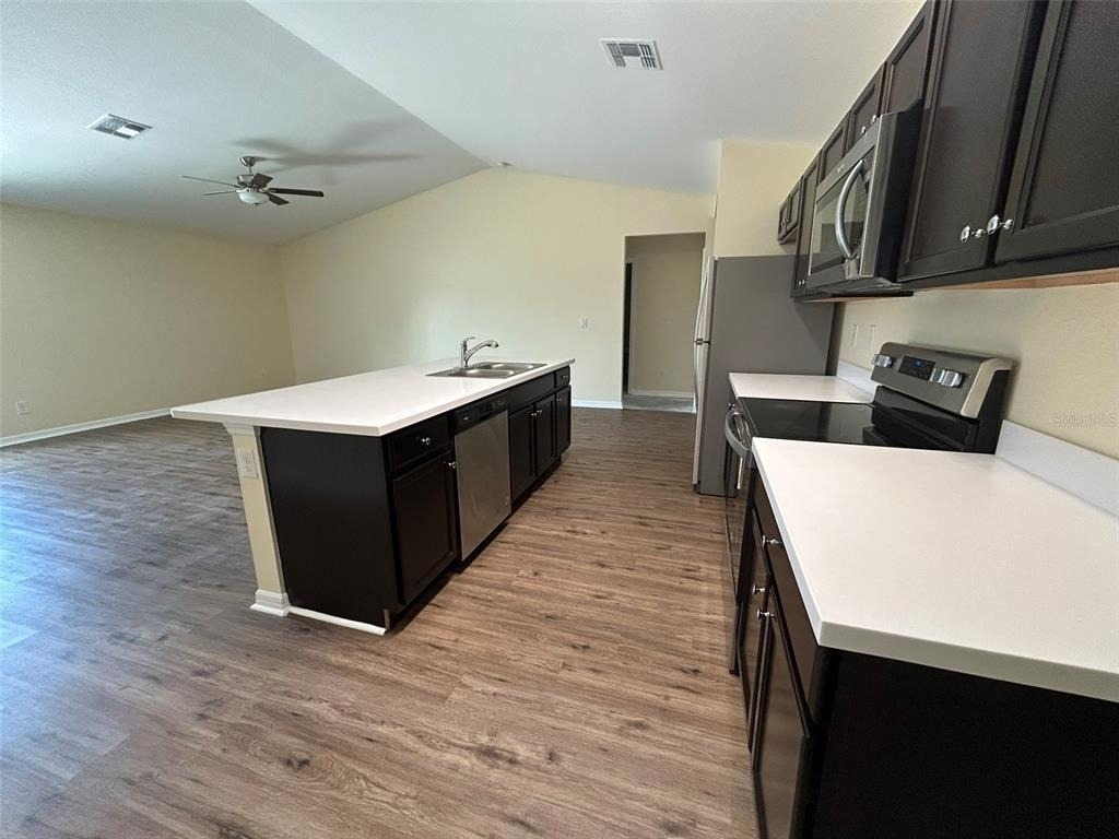 22480 La Guardia Avenue - Photo 2