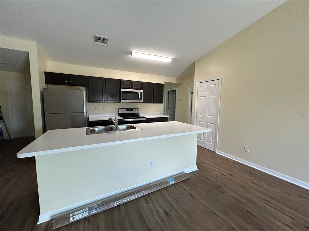 22480 La Guardia Avenue - Photo 6
