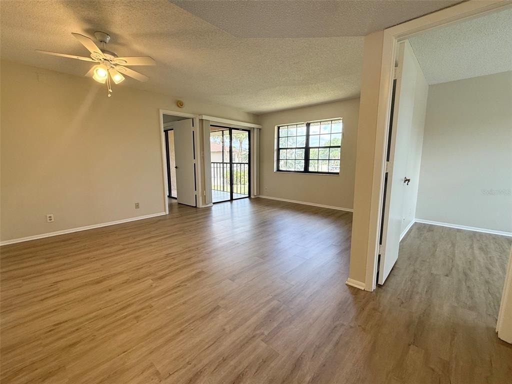 19505 Quesada Avenue - Photo 2