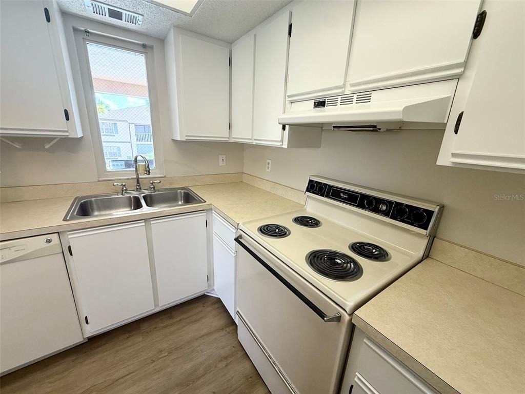 19505 Quesada Avenue - Photo 5