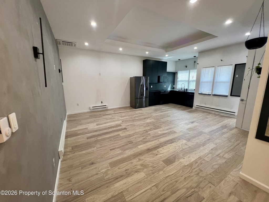 383 E Saylor Avenue - Photo 8