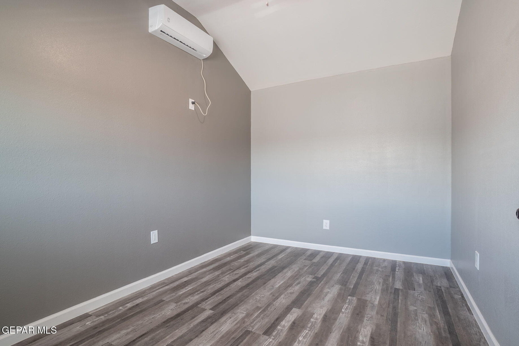 8335 Roseway Drive - Photo 13