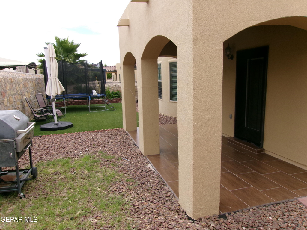 824 Caterick Street - Photo 26