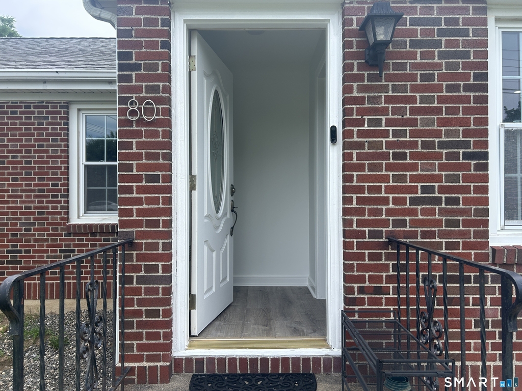 80 Alexander Avenue - Photo 2