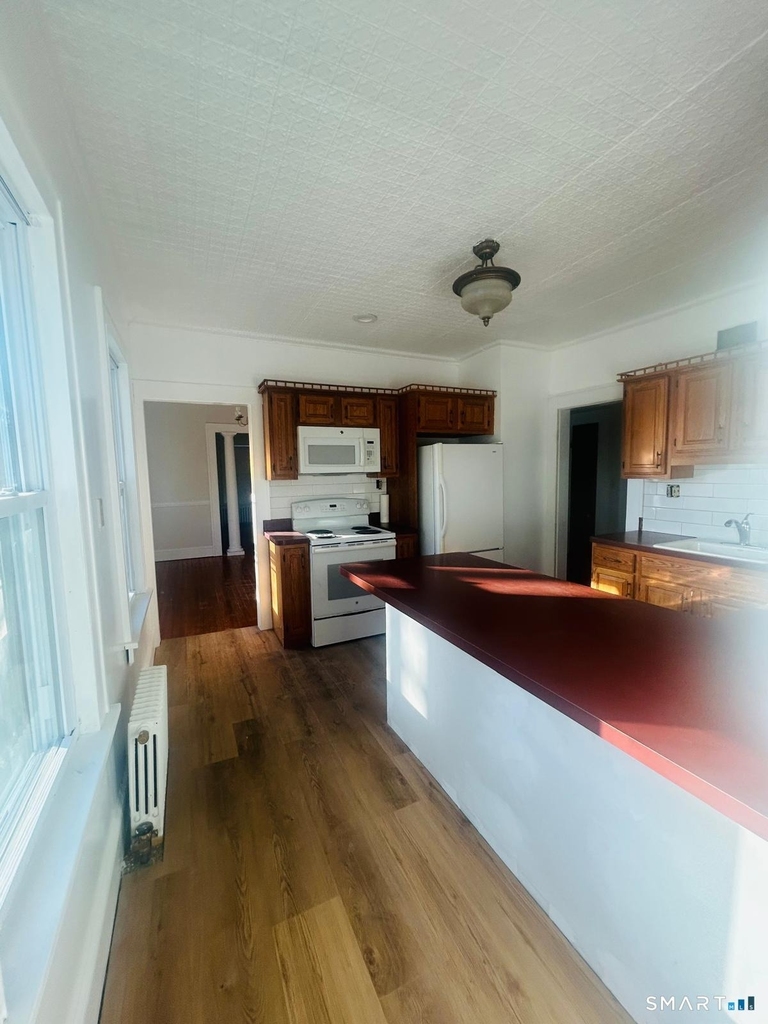 24 Monroe Street - Photo 3