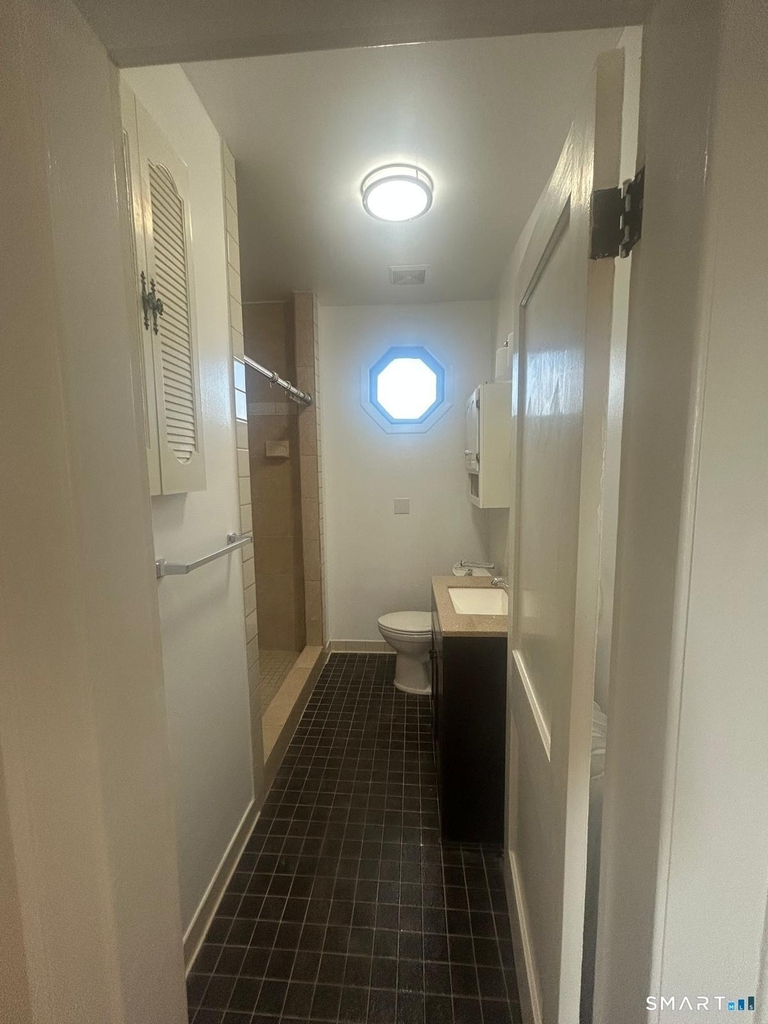 24 Monroe Street - Photo 2