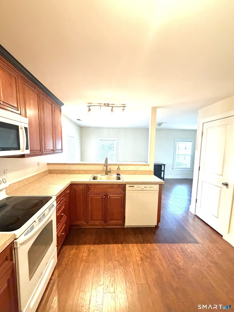 18 Center Street - Photo 11