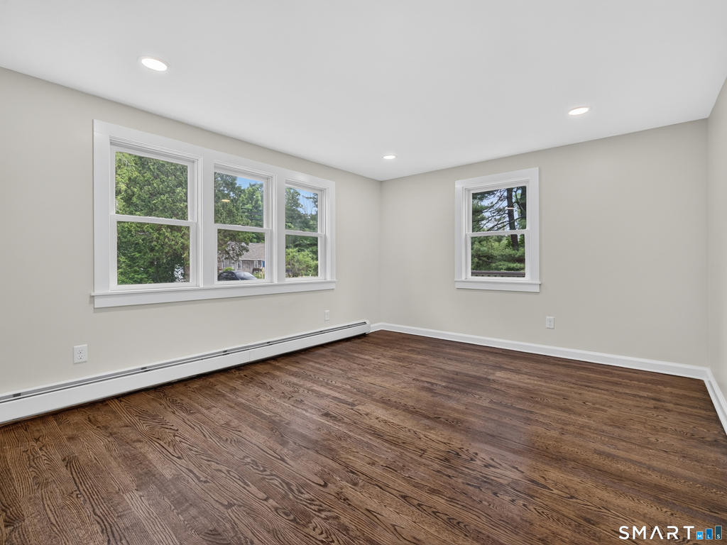 1039 North Road - Photo 4