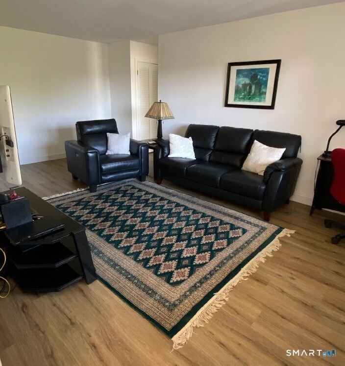6 Canterbury Court - Photo 1