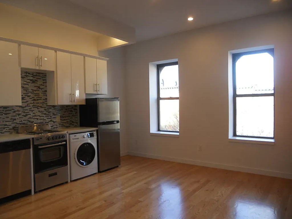 West 144th Street - Photo 0