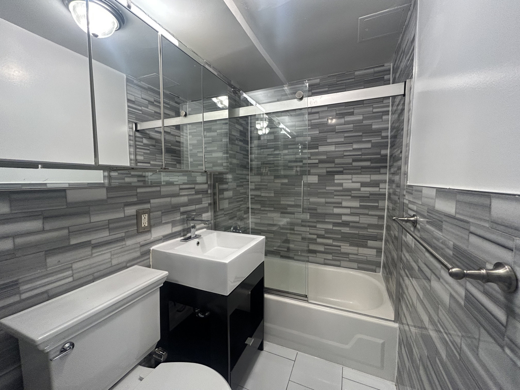 East 5th Street - Photo 6