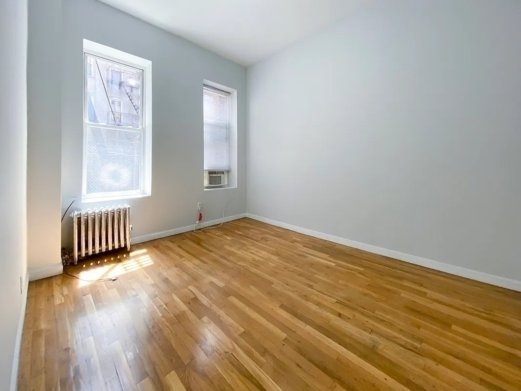 3rd Avenue - Photo 1