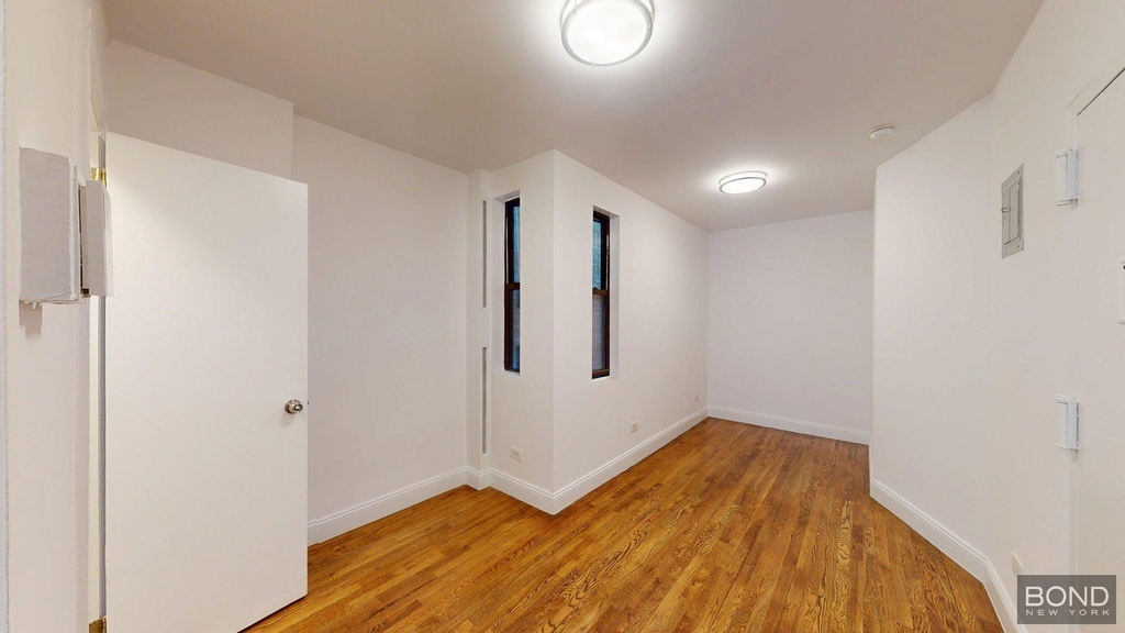 East 89th Street and 3rd avenue (Address On Request) - Photo 1