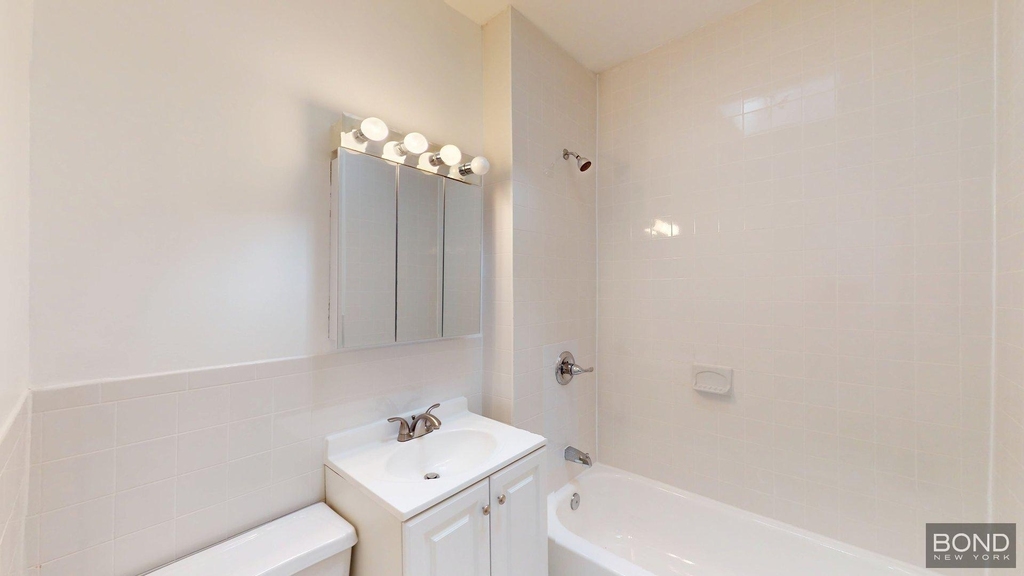 147 East 72nd Street  - Photo 3