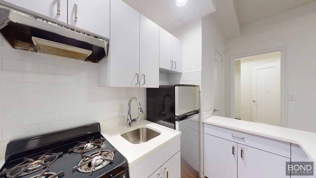 140 East 46th Street  - Photo 1