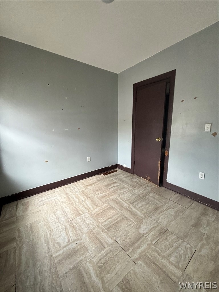 408 Koons Avenue - Photo 5