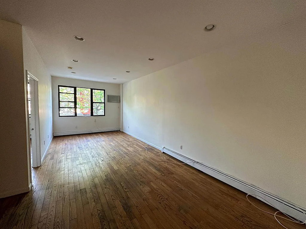 72 Buffalo Avenue - Photo 1