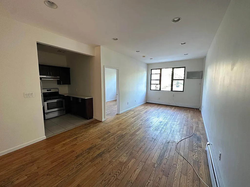 72 Buffalo Avenue - Photo 0