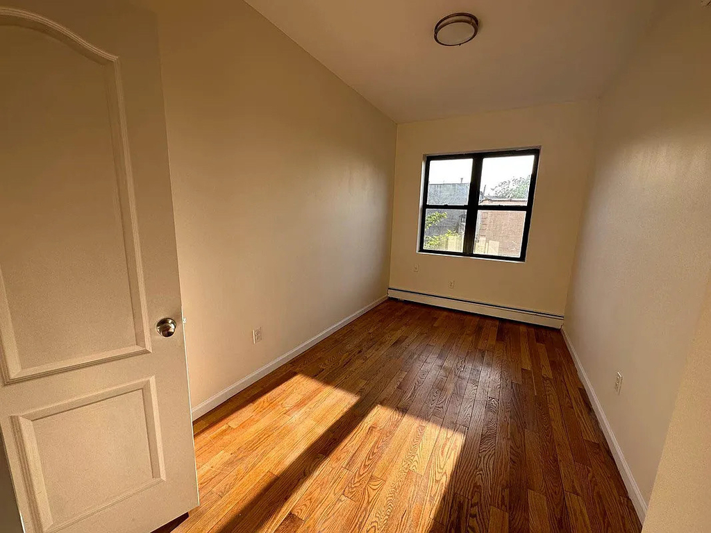72 Buffalo Avenue - Photo 6