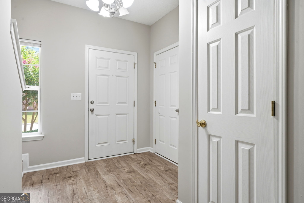 5682 Lawley Drive - Photo 3