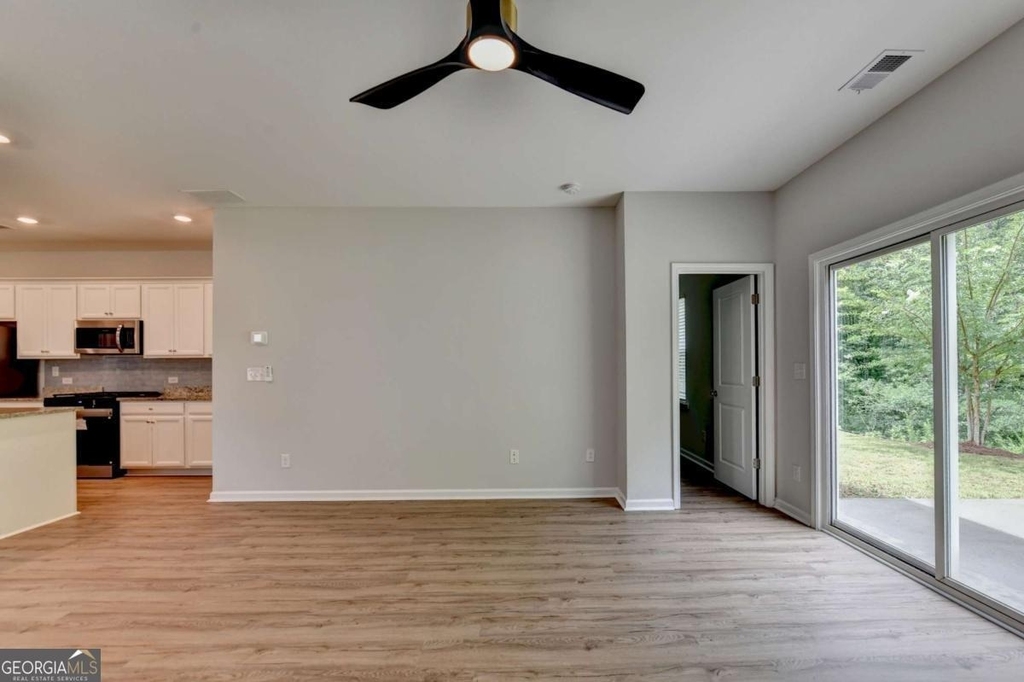 175 Grey Falcon Avenue - Photo 18