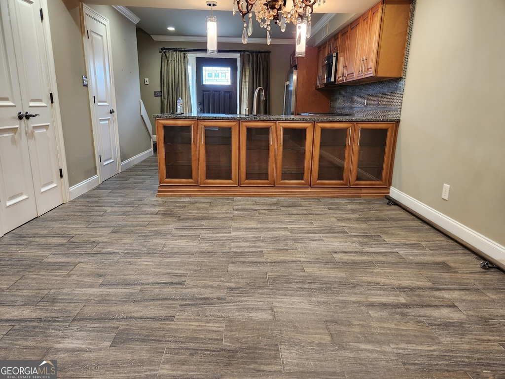 1085 Holly Drive - Photo 3