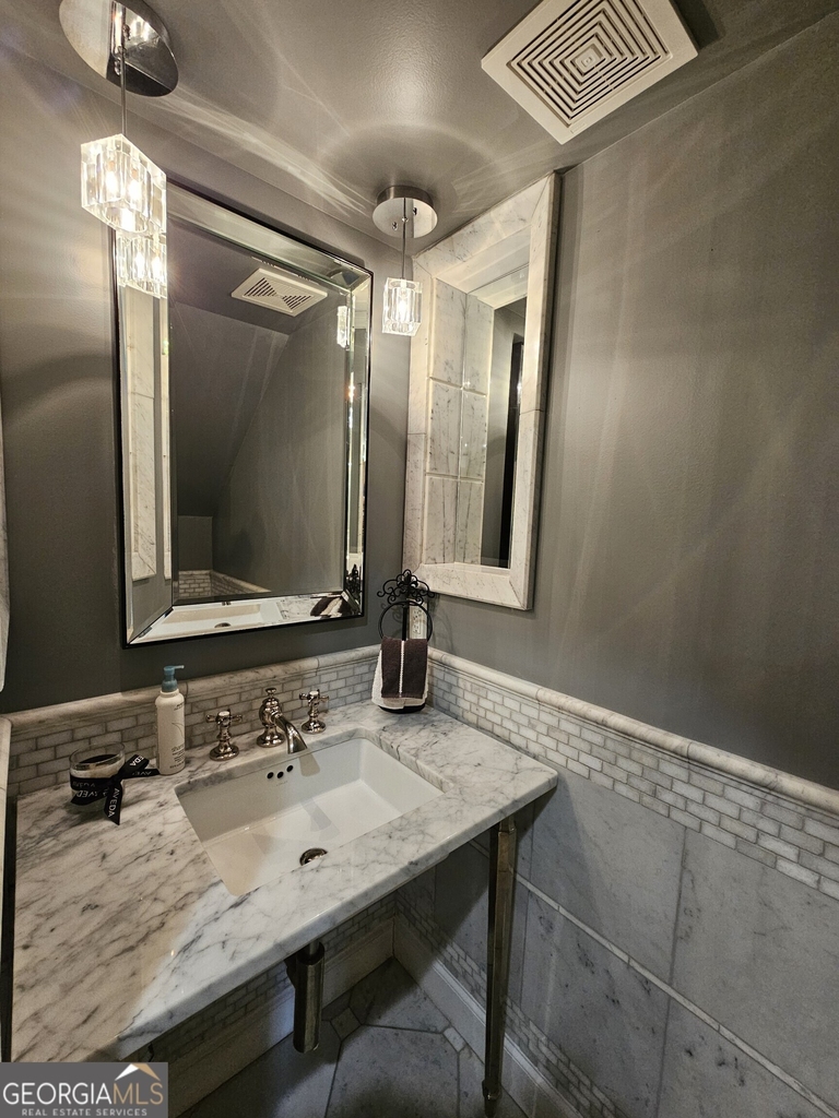 1085 Holly Drive - Photo 29