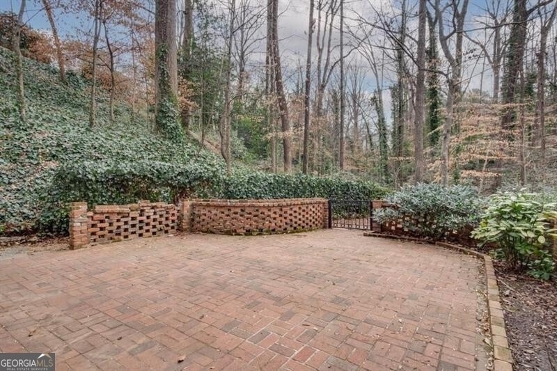4601 Club Circle Ne - Photo 9
