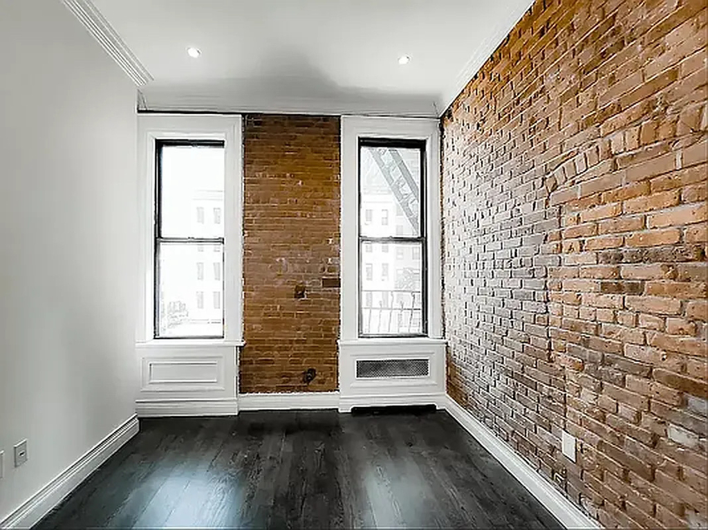 350 3rd Avenue - Photo 1