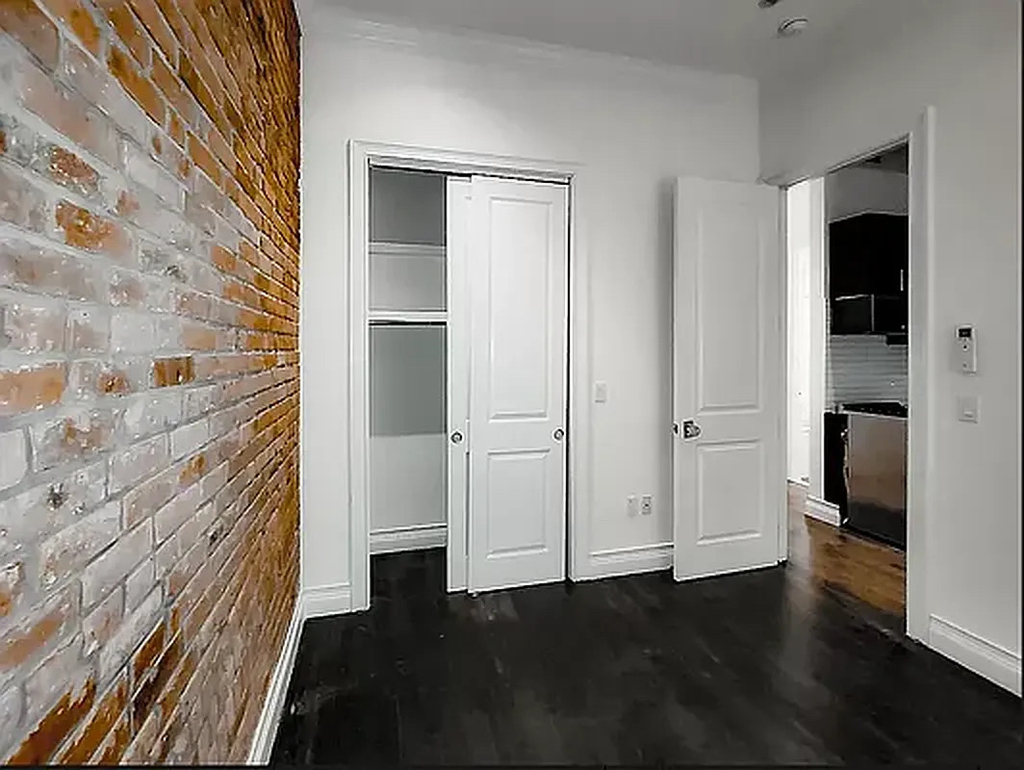350 3rd Avenue - Photo 7