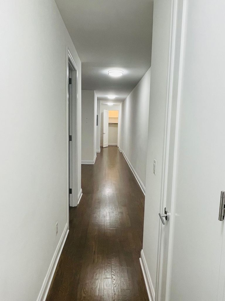 West 58th Street - Photo 4