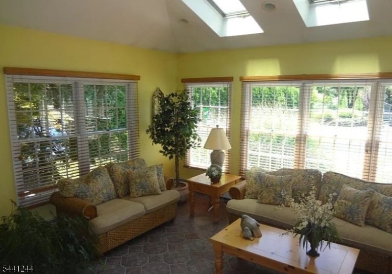 246 Fresh Ponds Rd - Photo 27