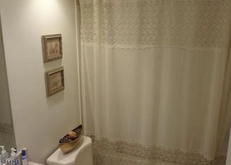 246 Fresh Ponds Rd - Photo 3