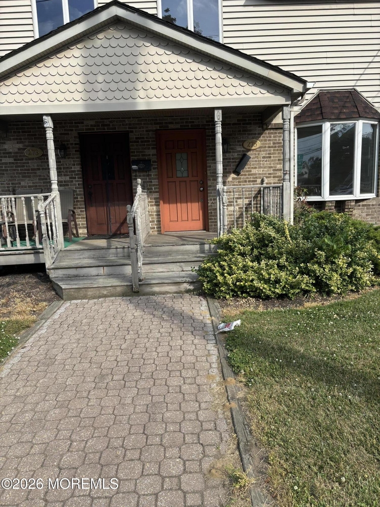273-275 Main Street - Photo 0