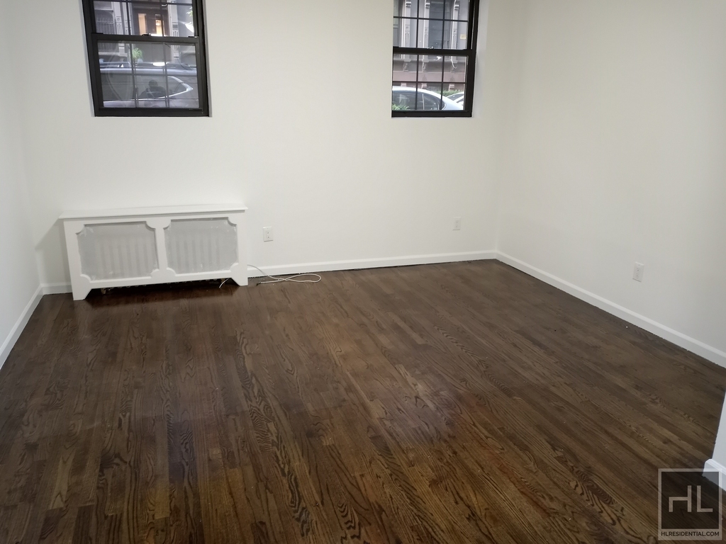 West 73rd Street - Photo 3