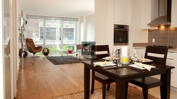 West 37th Street - Photo 1