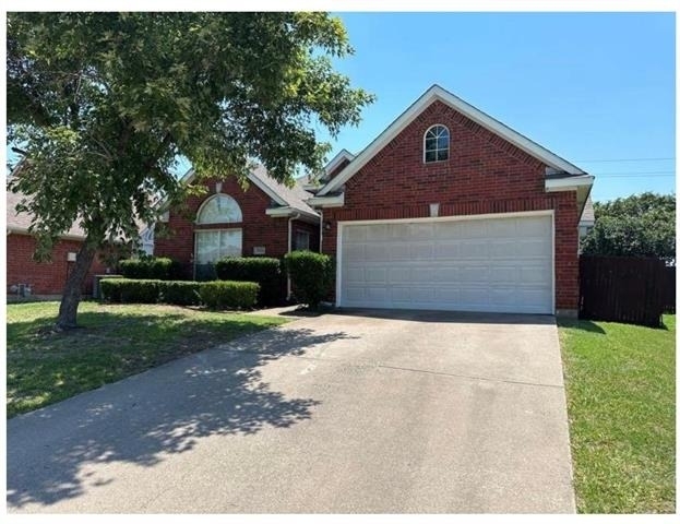 3904 Ridge Gate Drive - Photo 0