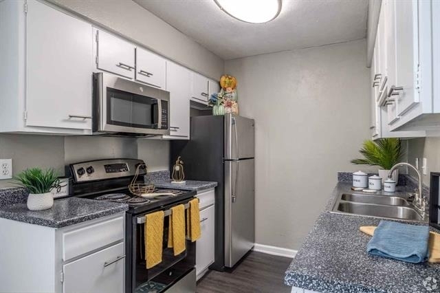 11349 Newkirk Street - Photo 4